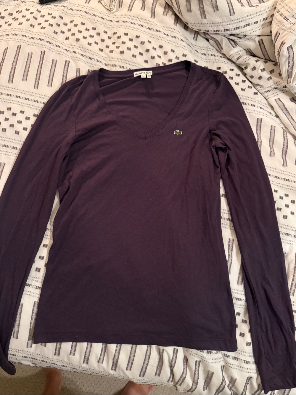 Lacoste Women's Long Sleeve V-Neck Tee in Plum